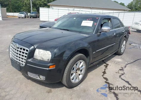 2010 Chrysler 300 Touring/Signature Series from USA, damaged, VIN 2C3CK5CV2AH109007